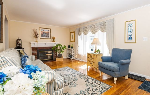 47 Sharon Rd, Hamilton, MA 01982