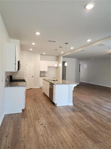 194 Green Love Lane, Grayson, GA 30017