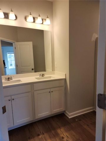 194 Green Love Lane, Grayson, GA 30017