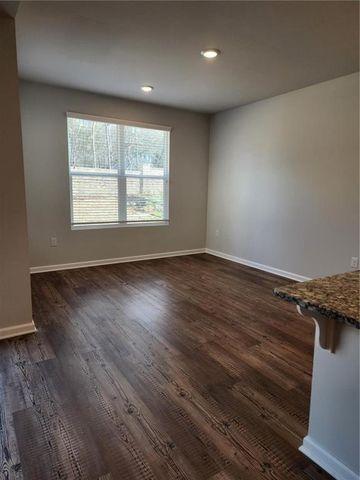 194 Green Love Lane, Grayson, GA 30017
