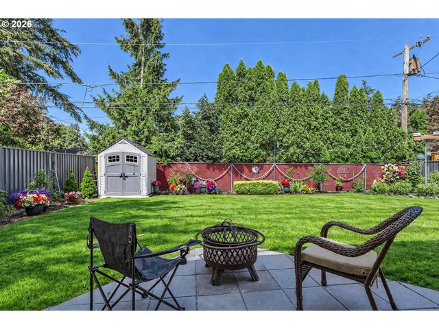 16827 Se RHINE St, Portland, OR 97236