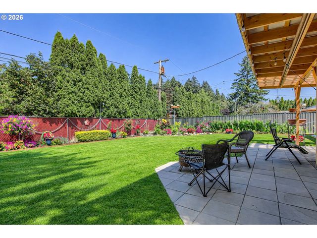 16827 Se RHINE St, Portland, OR 97236