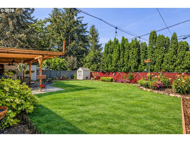 16827 Se RHINE St, Portland, OR 97236