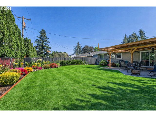 16827 Se RHINE St, Portland, OR 97236