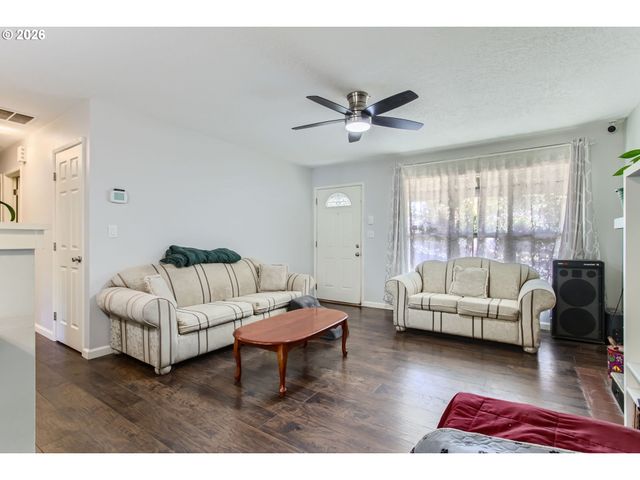 16827 Se RHINE St, Portland, OR 97236