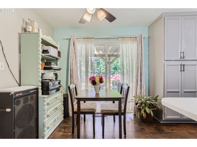 16827 Se RHINE St, Portland, OR 97236
