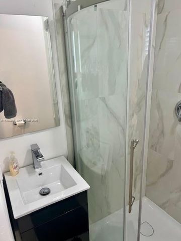 6301 SW 59th Pl, South Miami, FL 33143