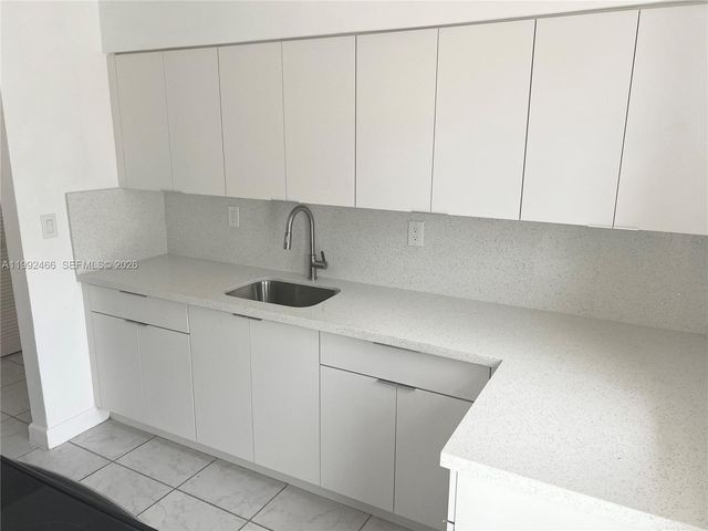 6301 SW 59th Pl, South Miami, FL 33143