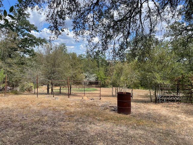 225A Old 71 A, Cedar Creek, TX 78612