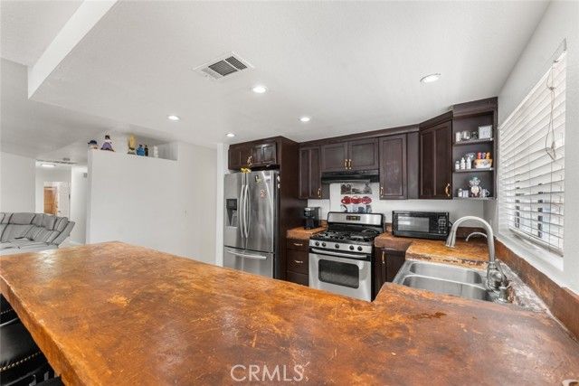 2601 Dixie Street, Rosamond, CA 93560