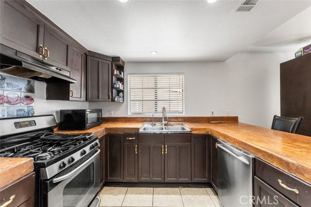 2601 Dixie Street, Rosamond, CA 93560