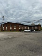25140 Lahser Road, Southfield, MI 48033