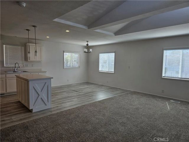 1560 Massachussetts 94, Riverside, CA 92570