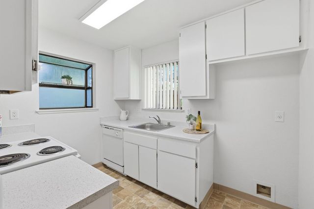 4217 Oberon Ave, North Highlands, CA 95660