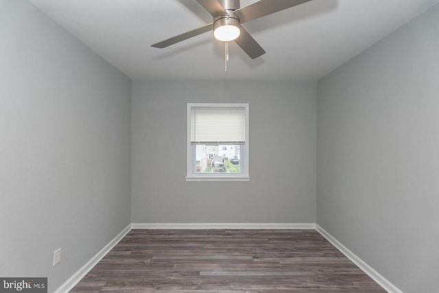 2410 LIBERATOR ST, Levittown, PA 19057