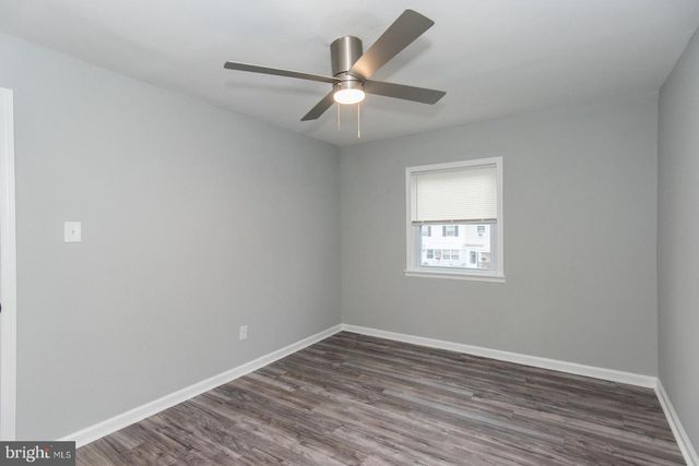 2410 LIBERATOR ST, Levittown, PA 19057
