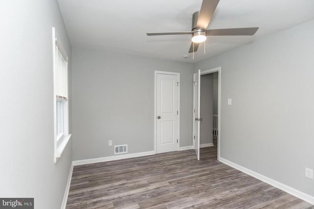 2410 LIBERATOR ST, Levittown, PA 19057
