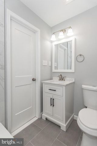 2410 LIBERATOR ST, Levittown, PA 19057