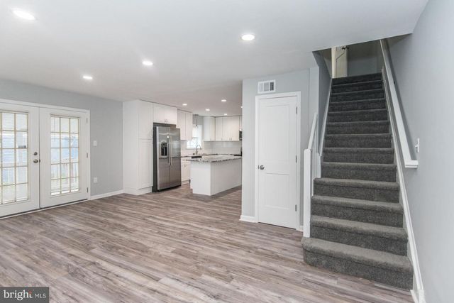 2410 LIBERATOR ST, Levittown, PA 19057