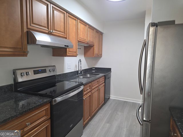 1201 Old Hammond Chase, Sandy Springs, GA 30350