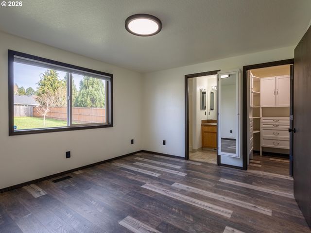 304 E WILSON St, Yacolt, WA 98675