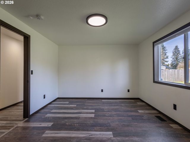 304 E WILSON St, Yacolt, WA 98675