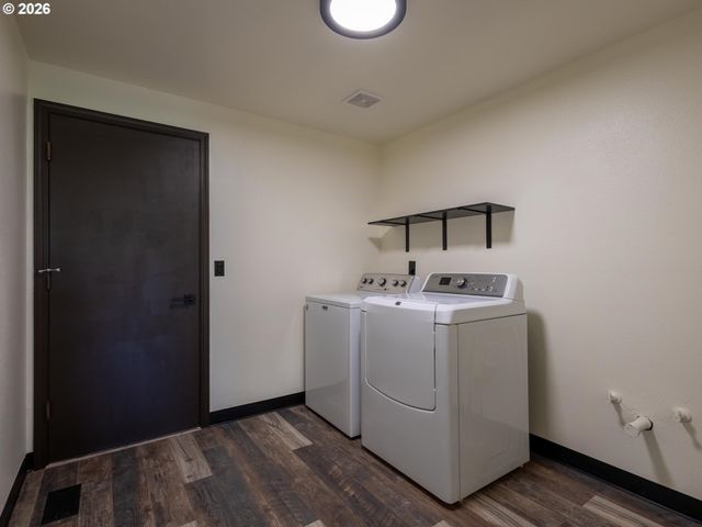 304 E WILSON St, Yacolt, WA 98675