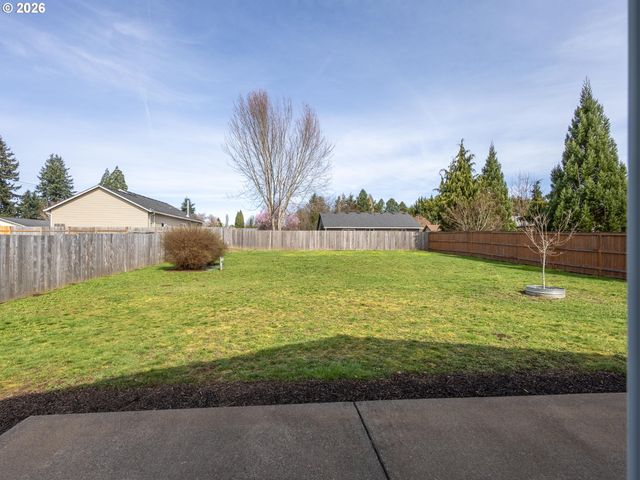 304 E WILSON St, Yacolt, WA 98675