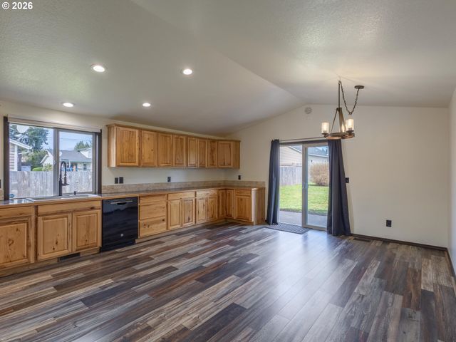 304 E WILSON St, Yacolt, WA 98675