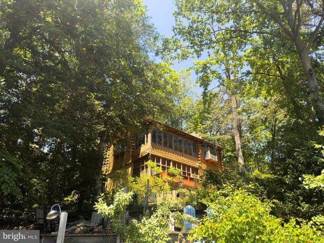 97 OVERLOOK LN, Burgess, VA 22432