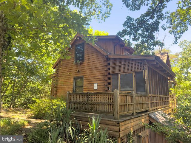 97 OVERLOOK LN, Burgess, VA 22432