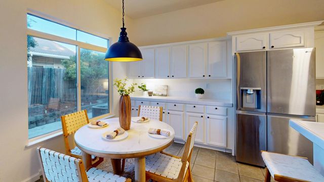 127 Douglas Dr, Lincoln, CA 95648