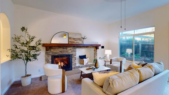 127 Douglas Dr, Lincoln, CA 95648