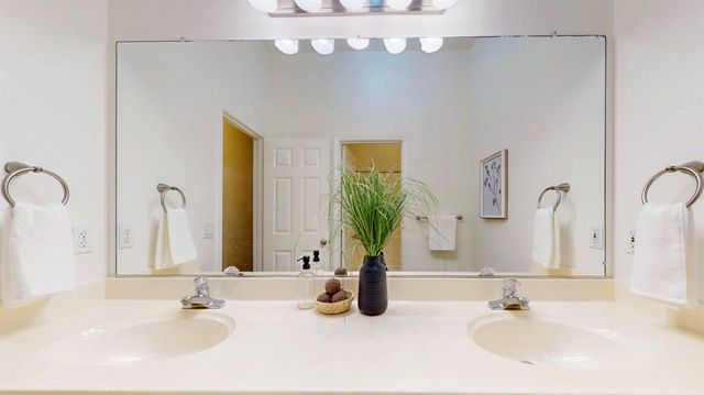 127 Douglas Dr, Lincoln, CA 95648