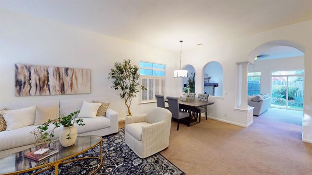 127 Douglas Dr, Lincoln, CA 95648