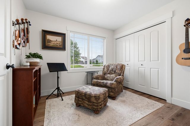 7408 Longboat Drive, Johnston, IA 50131