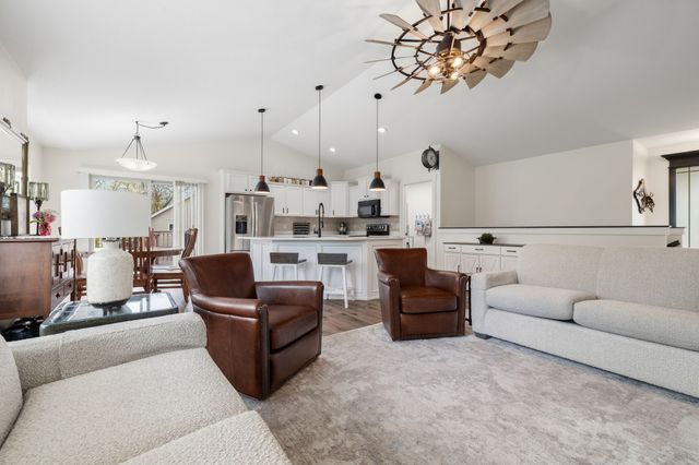 7408 Longboat Drive, Johnston, IA 50131