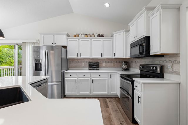 7408 Longboat Drive, Johnston, IA 50131