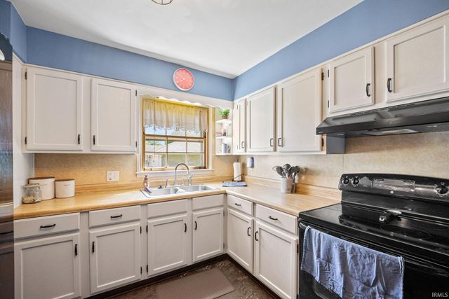 305 E 3Rd Street, Brookston, IN 47923