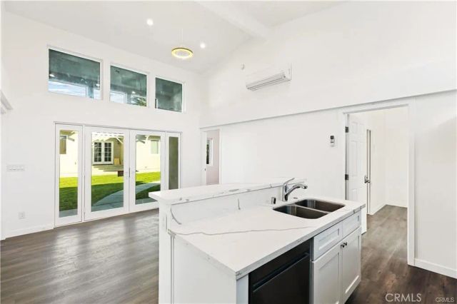 552 N Cambridge St, Orange, CA 92867
