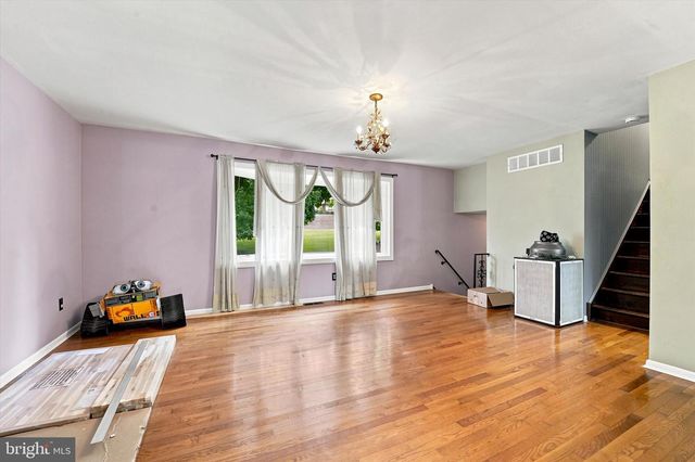 190 TWINING FORD RD, Richboro, PA 18954