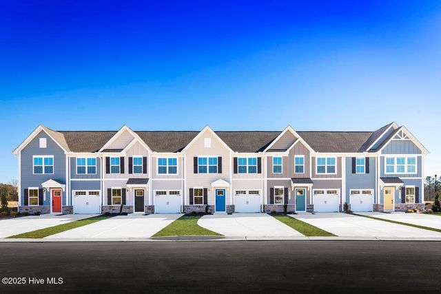 4194 Farmfield Drive, Leland, NC 28451