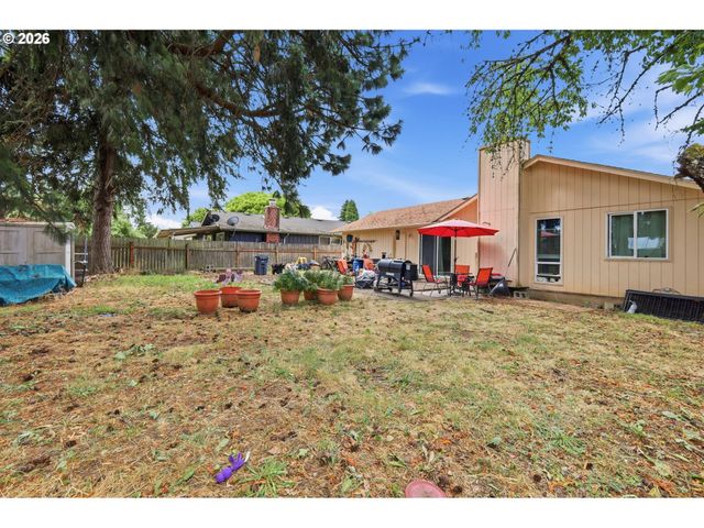 1675 N DANEBO Ave, Eugene, OR 97402
