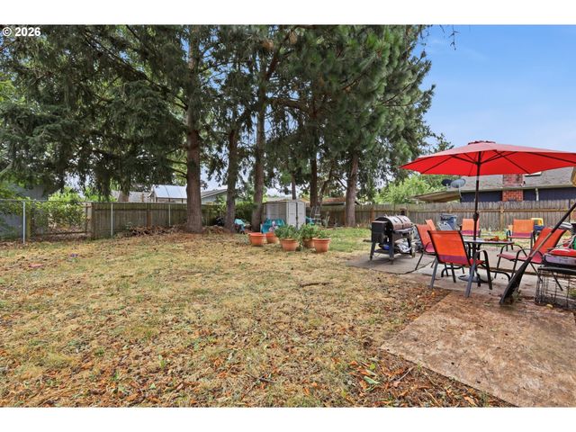 1675 N DANEBO Ave, Eugene, OR 97402