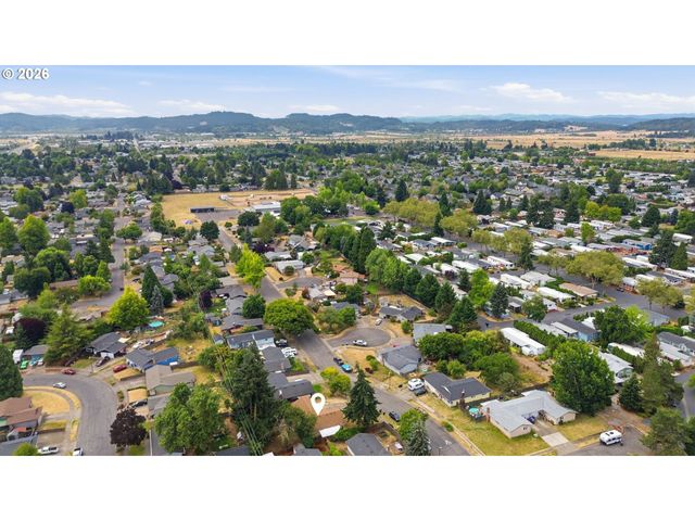 1675 N DANEBO Ave, Eugene, OR 97402