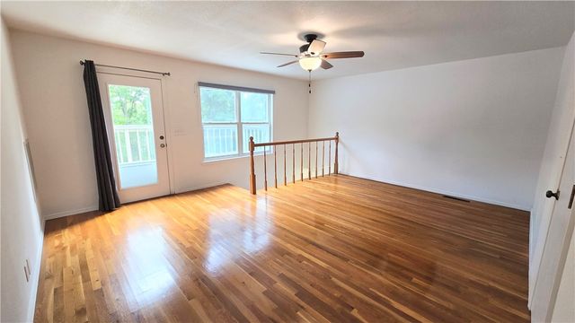 10381 Tara Lane, Rogers, AR 72756