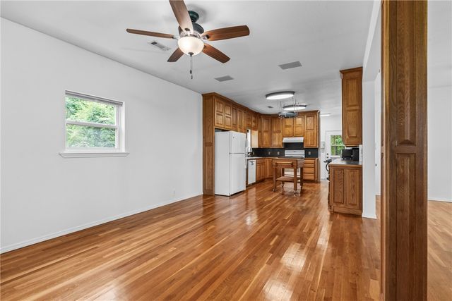 10381 Tara Lane, Rogers, AR 72756