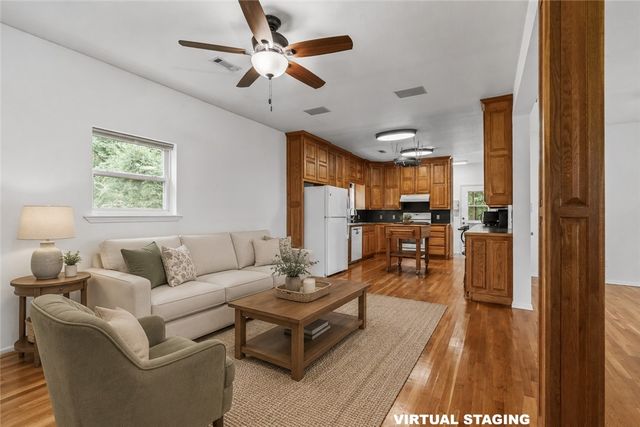 10381 Tara Lane, Rogers, AR 72756