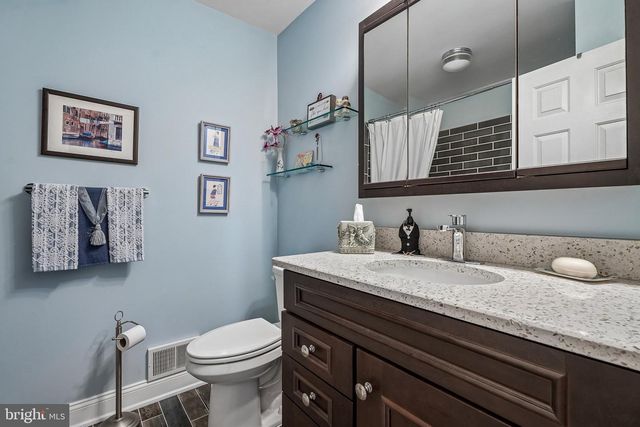 39 CONGRESS CIR, Medford, NJ 08055