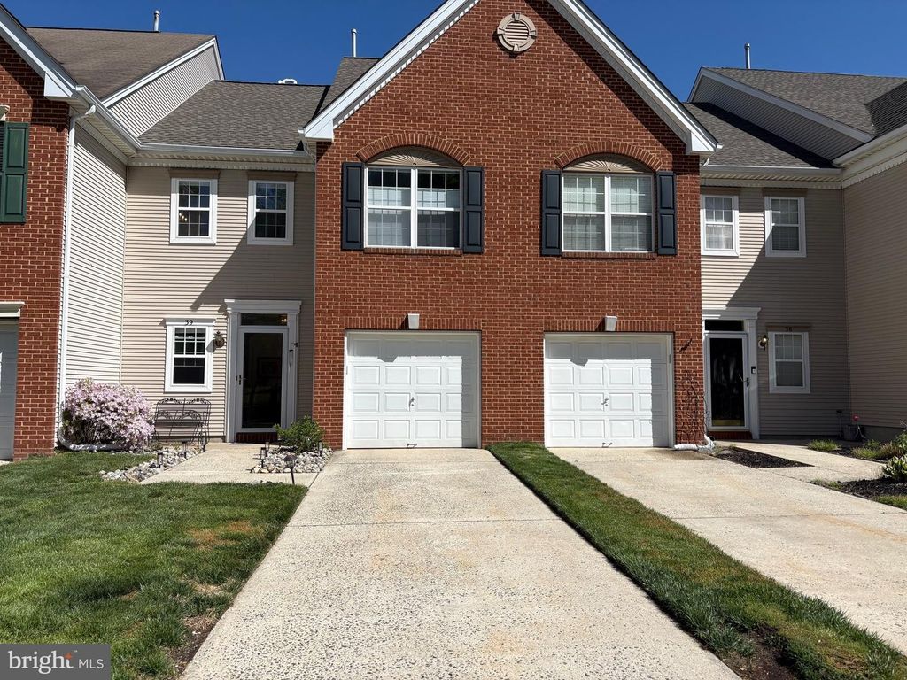 39 CONGRESS CIR, Medford, NJ 08055